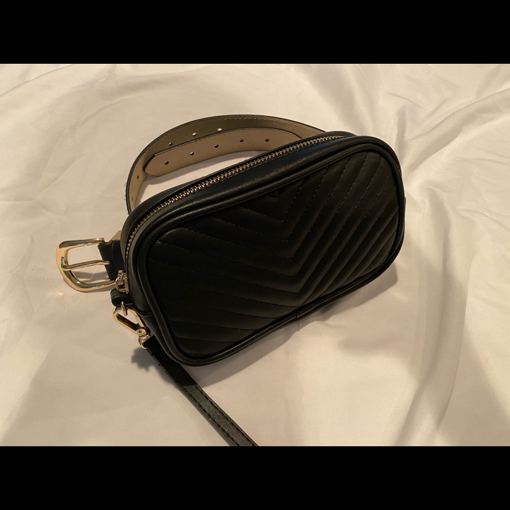Steven Madden Fanny Pack- Black